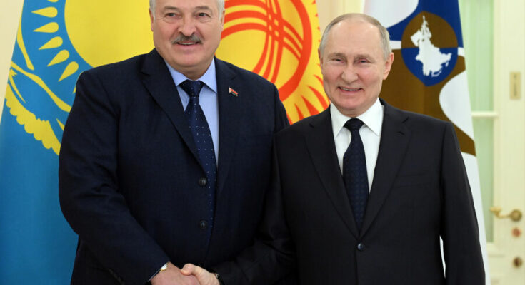 Путин попросил у Лукашенко