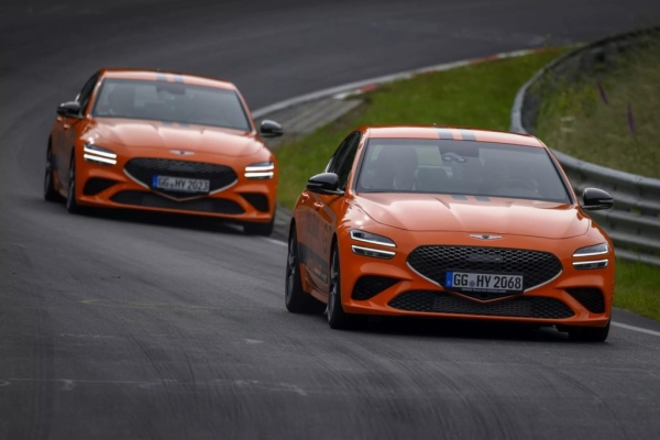 Genesis G70 стал гоночным такси Track Taxi Nordschleife Genesis